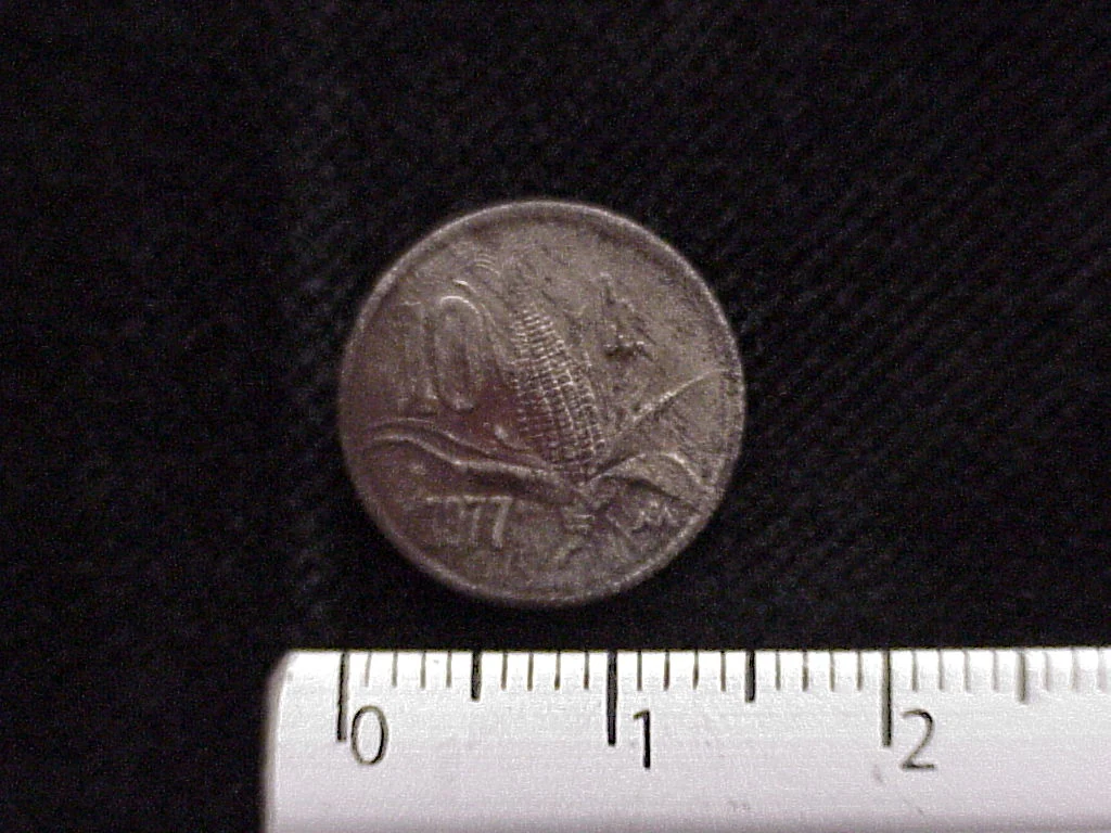 10 Cuproníquel 1977 . Inventario Banxico 12273 (reverso)
