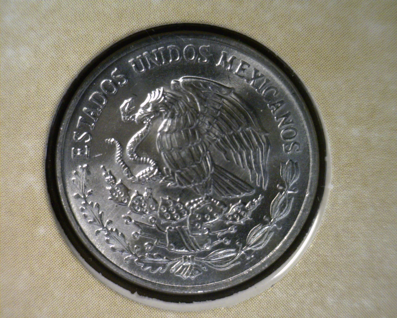 10 Centavos Acero inoxidable 2000 · Anverso