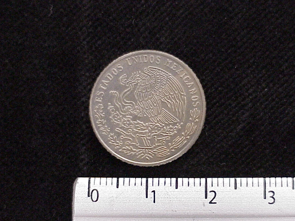 20 Cuproníquel 1974 . Inventario Banxico 12146 (anverso)