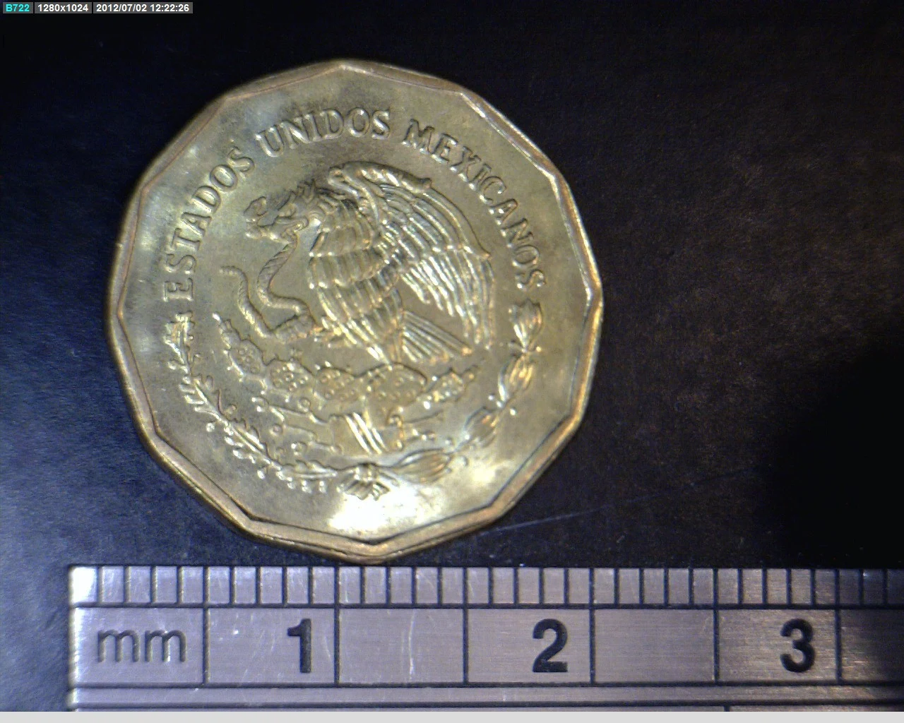 20 Centavos Bronce Aluminio 1999 · Anverso