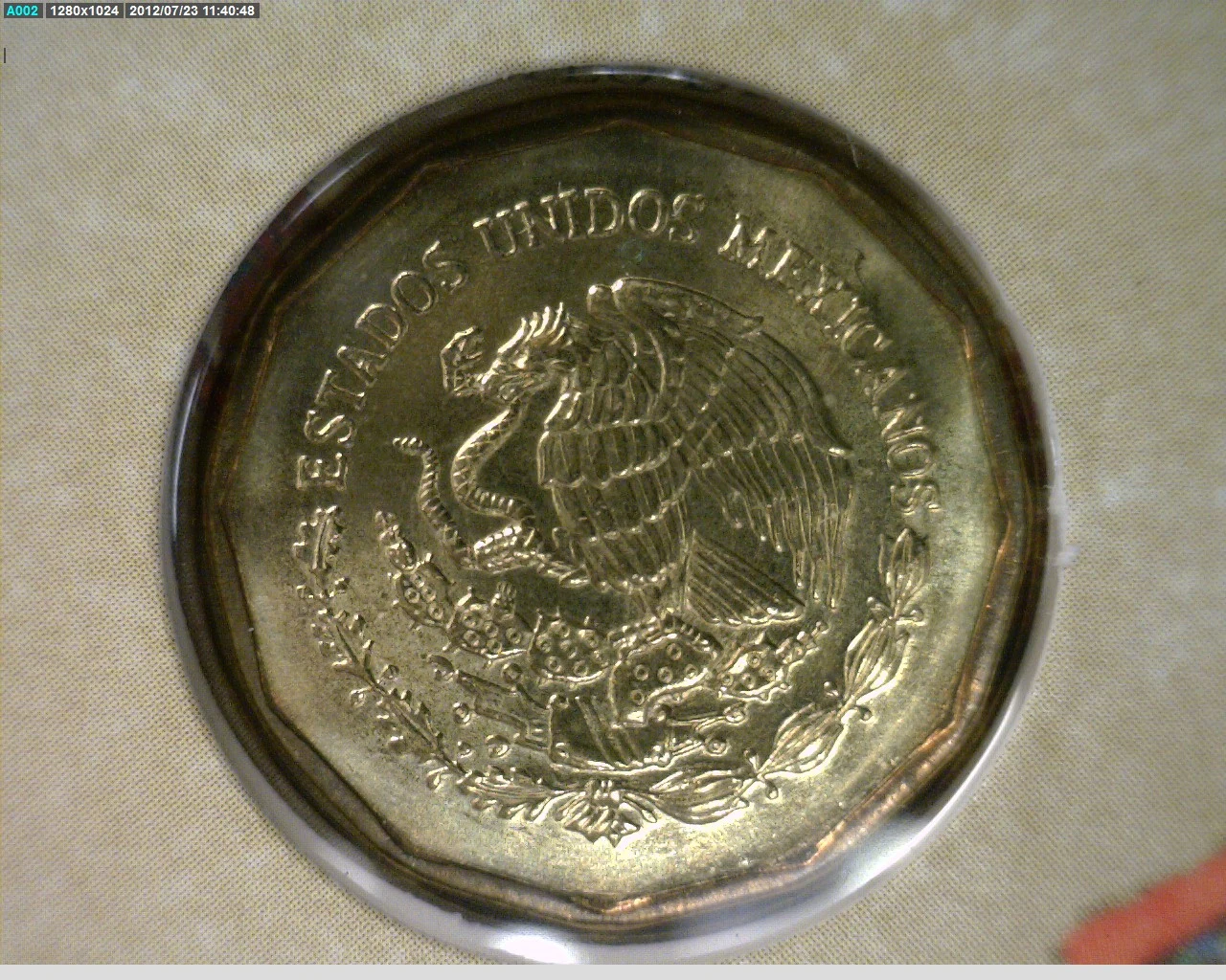 20 Centavos Bronce Aluminio 2000 · Anverso