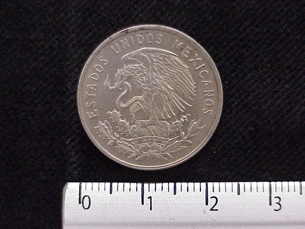 25 Centavos Cuproníquel 1966 (anverso)