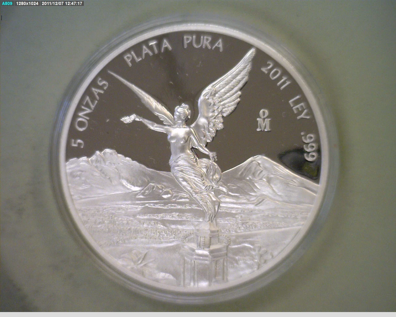 5 oz Libertad Plata 2011 (Espejo) · Inventario Banxico 22696 (reverso)