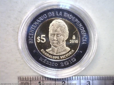 5 Pesos Bicentenario de la Independencia de México: Guadalupe Victoria 2010 · Reverso
