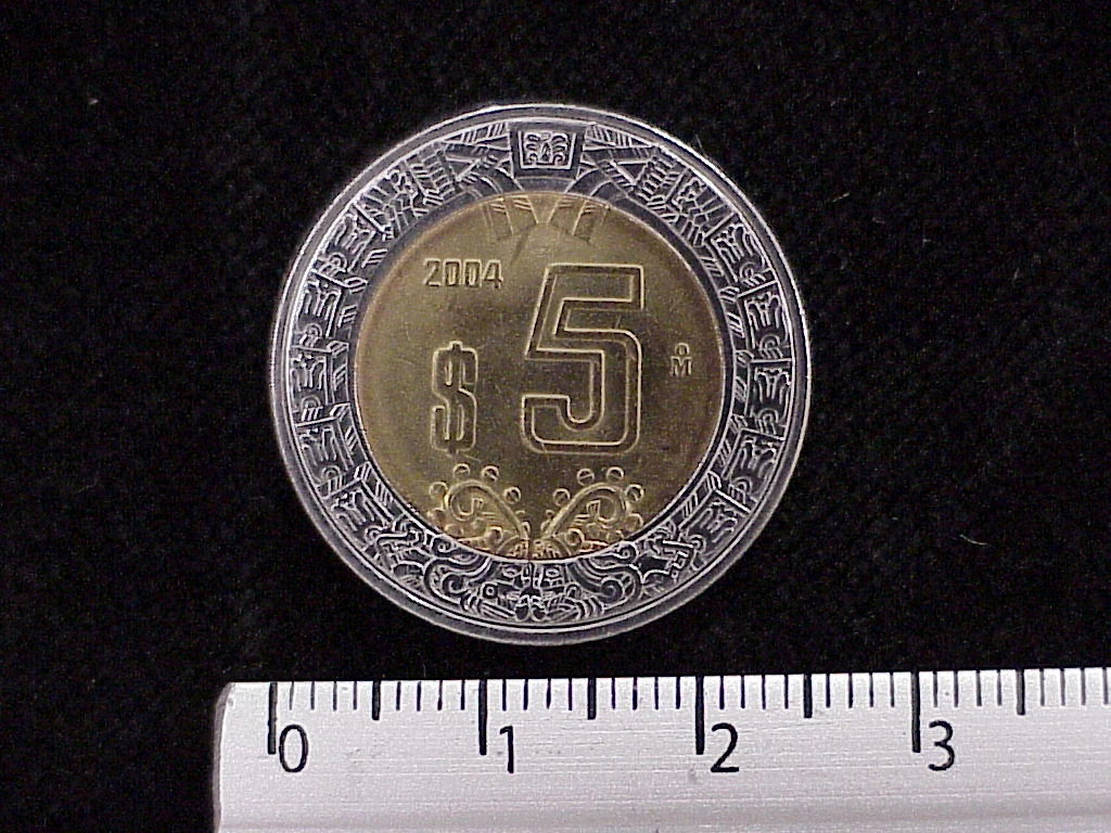 5 Bimetálica 2004 . Inventario Banxico 21260 (reverso)