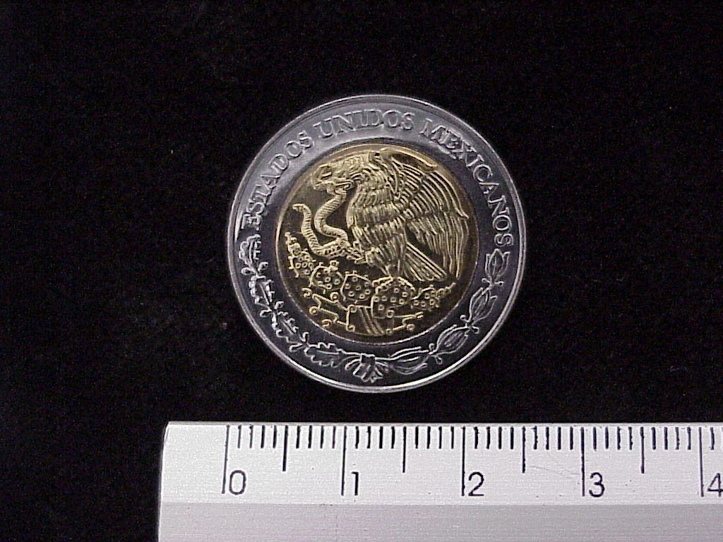 5 Bimetálica 2006 . Inventario Banxico 21660 (anverso)