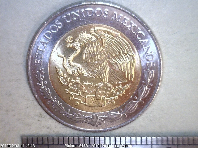 5 Pesos Bimetálica 2010 (anverso)