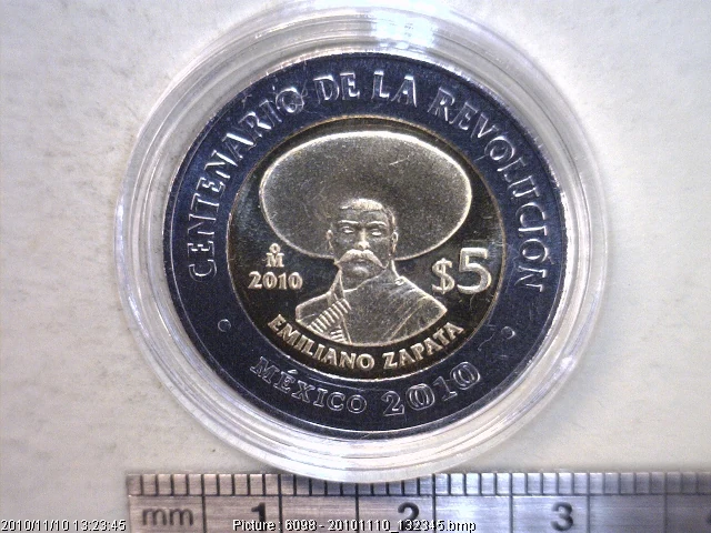 5 Pesos Centenario de la Revolución Mexicana: Emiliano Zapata 2010 · Reverso
