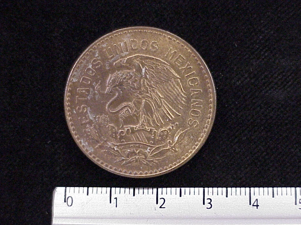 50 Centavos 1956 · Anverso