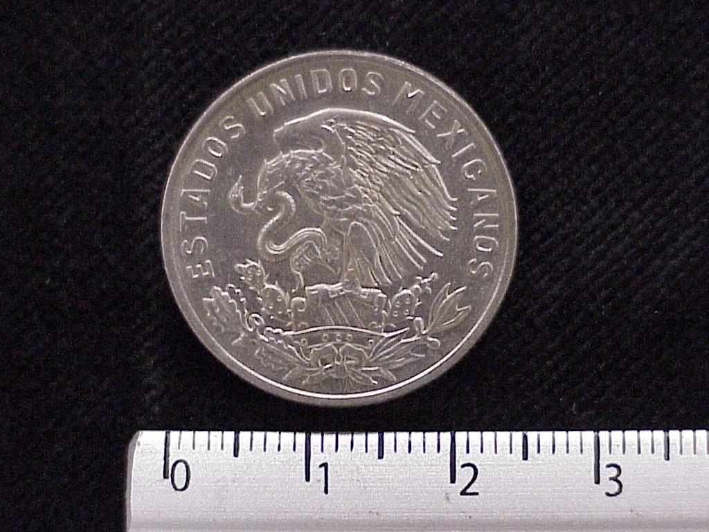 50 Cuproníquel 1967 . Inventario Banxico 11904 (anverso)