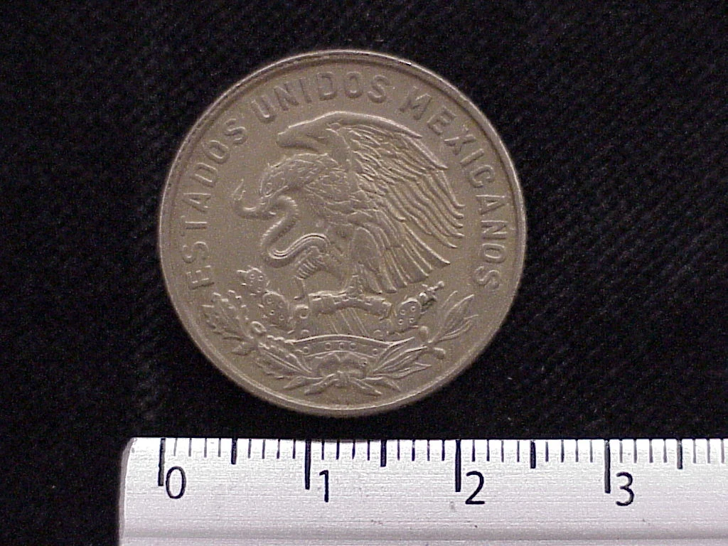 50 Cuproníquel 1969 . Inventario Banxico 11910 (anverso)