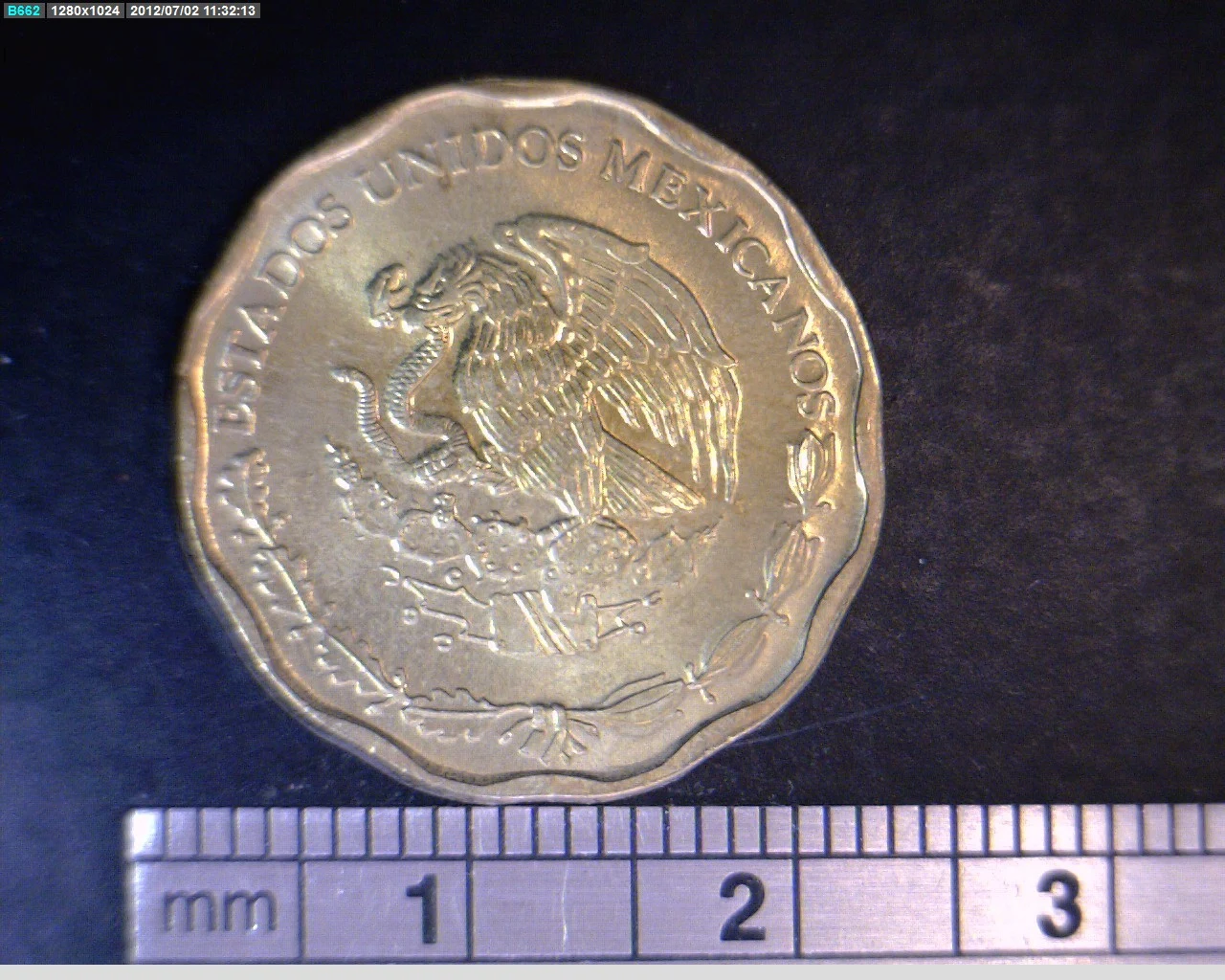 50 Centavos Bronce Aluminio 1998 · Anverso
