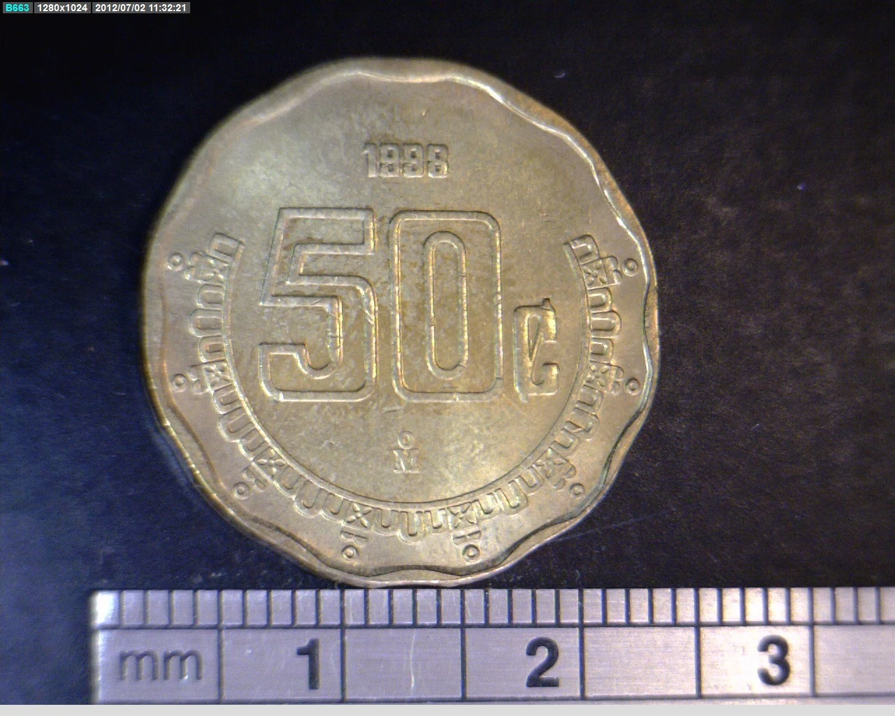 50 Centavos Bronce Aluminio 1998 · Reverso