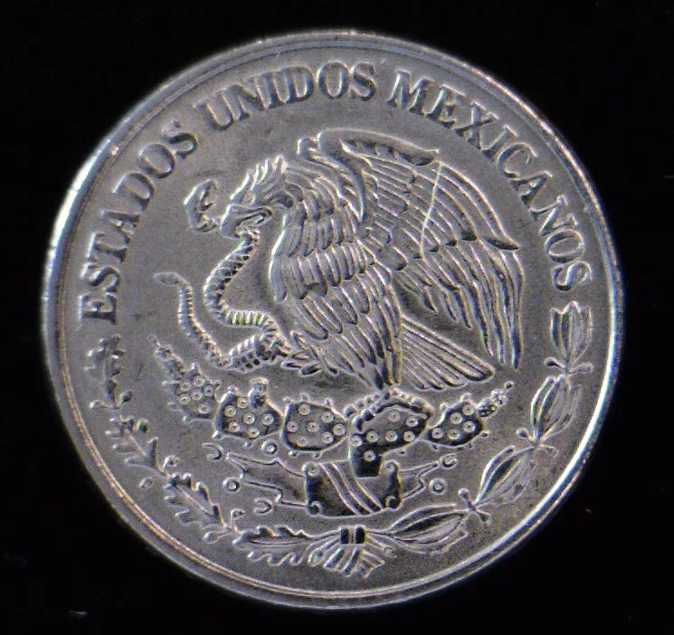 50 Centavos Acero inoxidable 2015 · Anverso