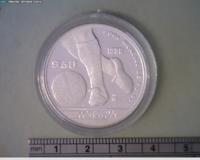 50 Pesos Copa Mundial México 86 (Plata .925) (reverso, unas piernas rematando un balón)