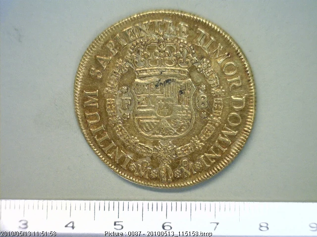 8 Escudos Felipe V II 1733 · Reverso