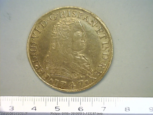 8 Escudos Fernando VI 1747 · Anverso