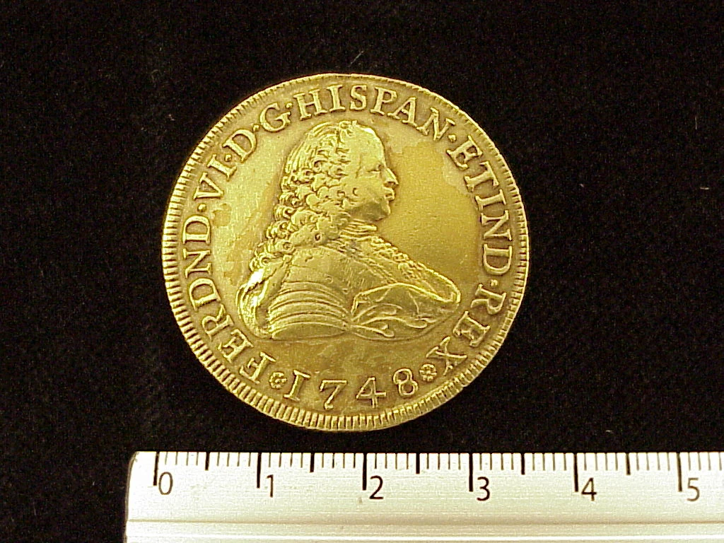 8 Escudos Fernando VI 1748 · Anverso