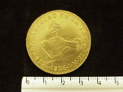 8 Escudos Octaval 1826 · Reverso