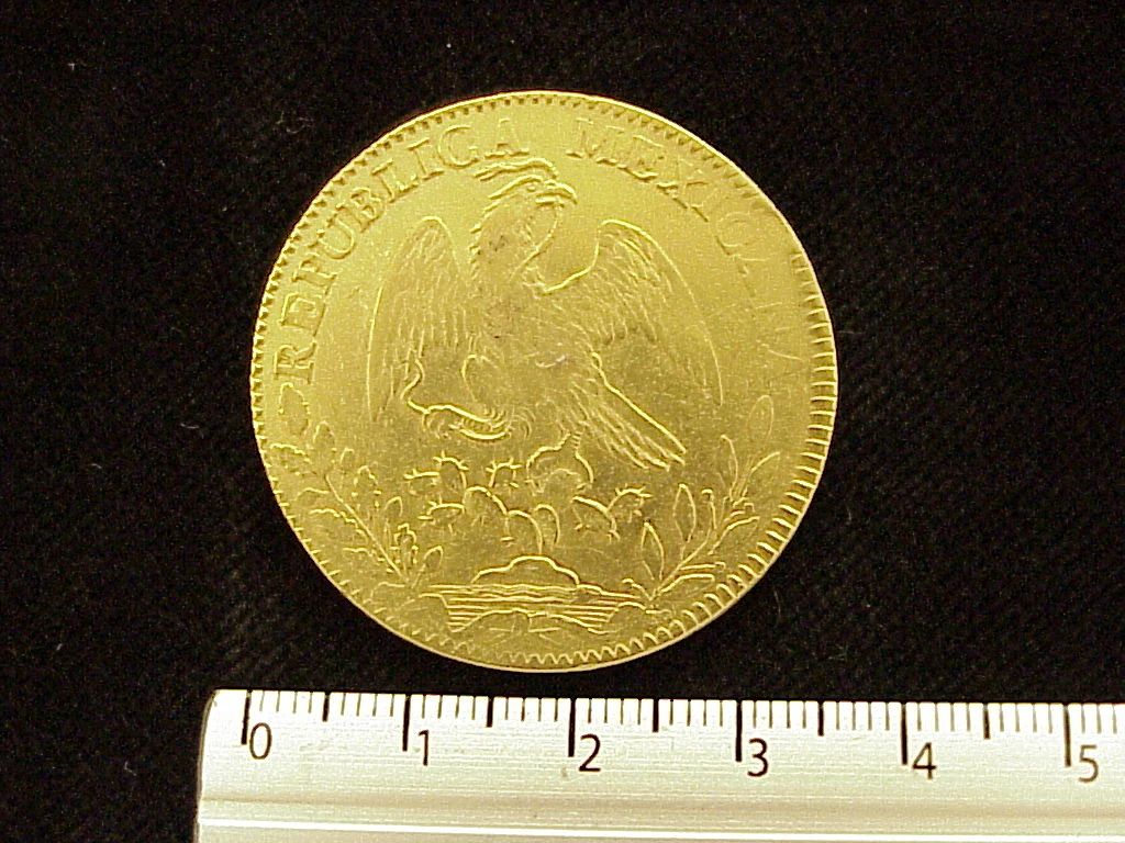 8 Escudos Octaval 1829 · Anverso