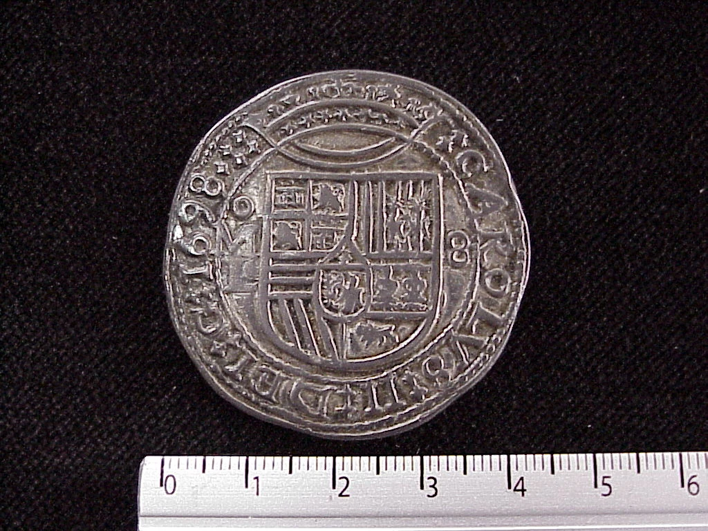 8 Reales Carlos II 1698 · Anverso