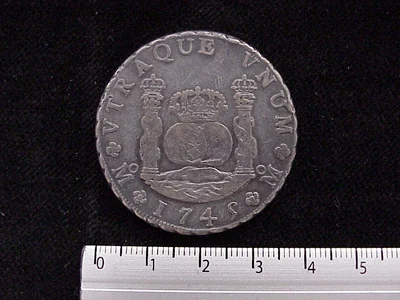 8 Reales Columnario Felipe V 1733-1747 Mo-MF (reverso 1745 inv 834)