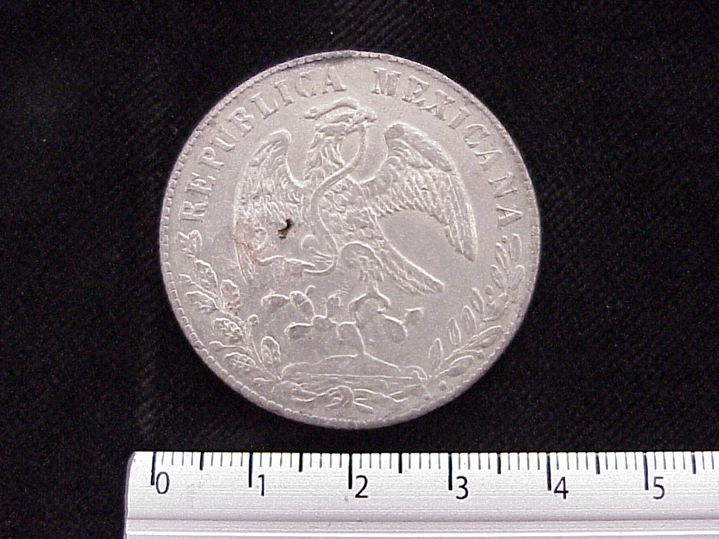 8 Plata 1881 . Inventario Banxico 5731 (anverso)