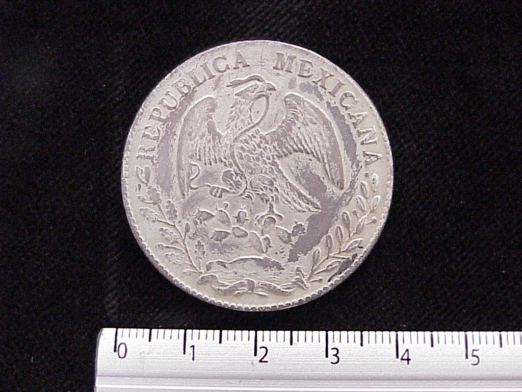 8 Plata 1883 . Inventario Banxico 5737 (anverso)