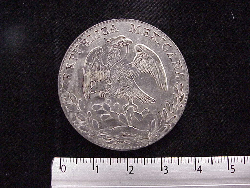 8 Plata 1880 . Inventario Banxico 8228 (anverso)