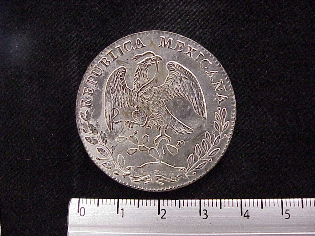 8 Plata 1882 . Inventario Banxico 8235 (anverso)
