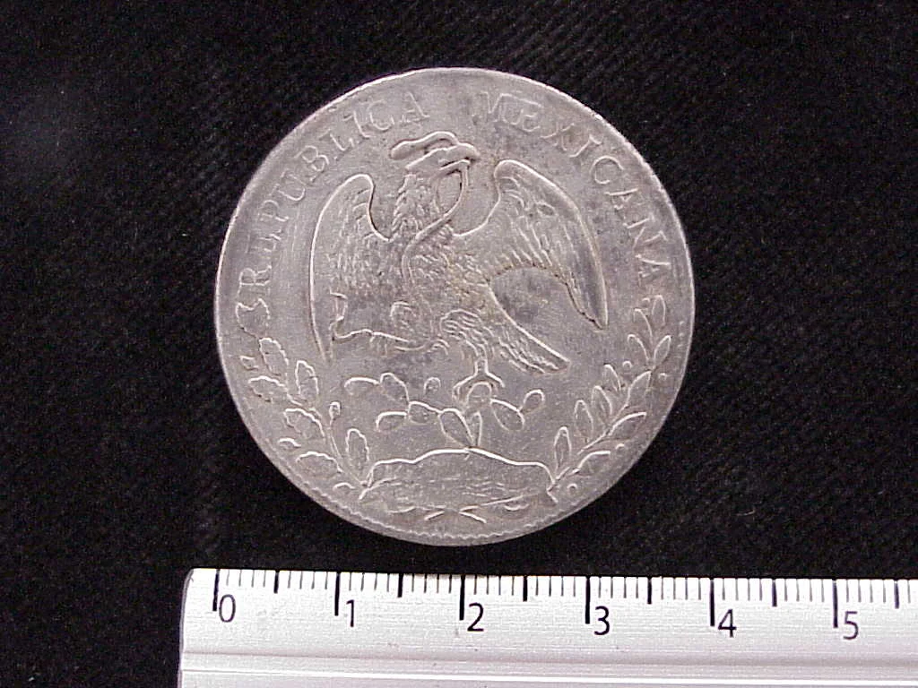 8 Plata 1881 . Inventario Banxico 9197 (anverso)