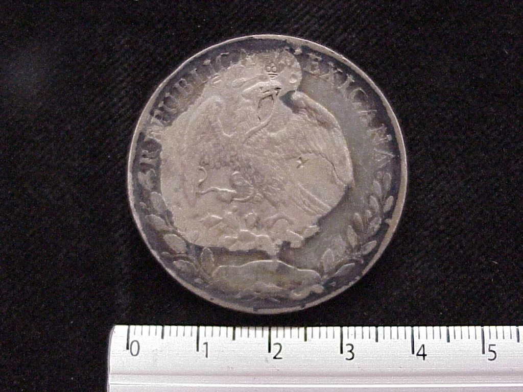 8 Plata 1885 . Inventario Banxico 9211 (anverso)
