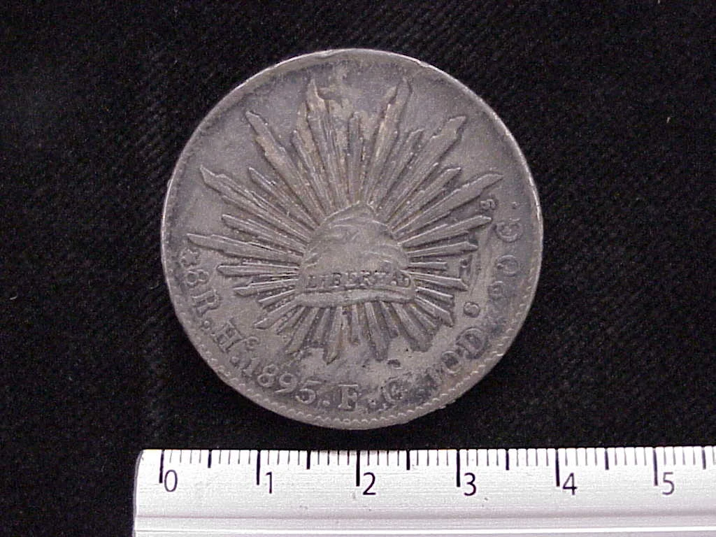 8 Plata 1895 . Inventario Banxico 9245 (reverso)