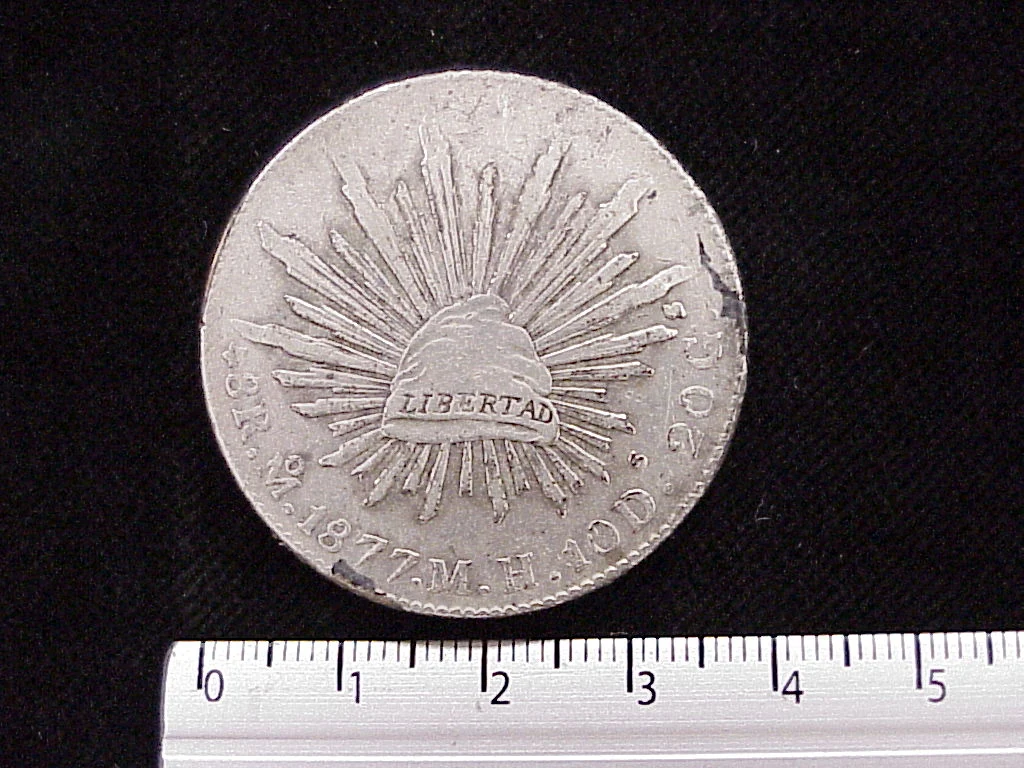 8 Plata 1877 . Inventario Banxico 4403 (reverso)