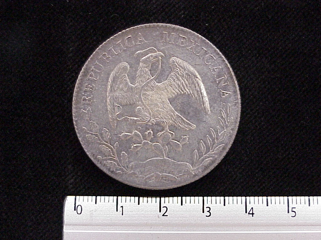 8 Plata 1890 . Inventario Banxico 4446 (anverso)