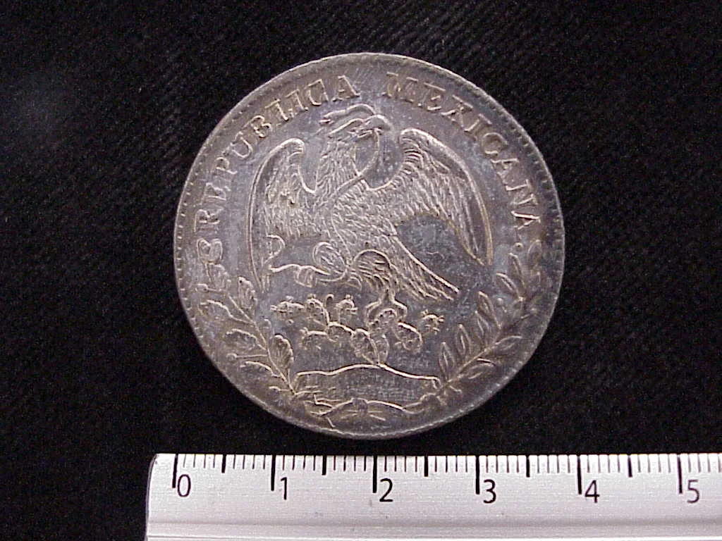 8 Plata 1881 . Inventario Banxico 9433 (anverso)