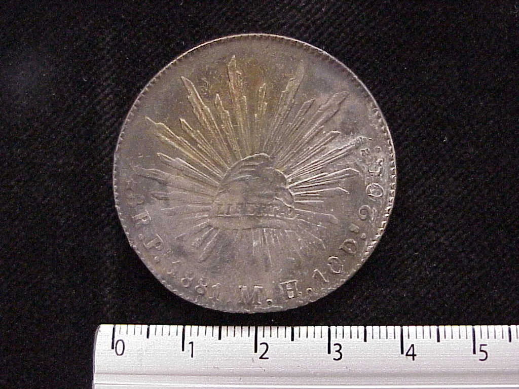 8 Plata 1881 . Inventario Banxico 9654 (reverso)