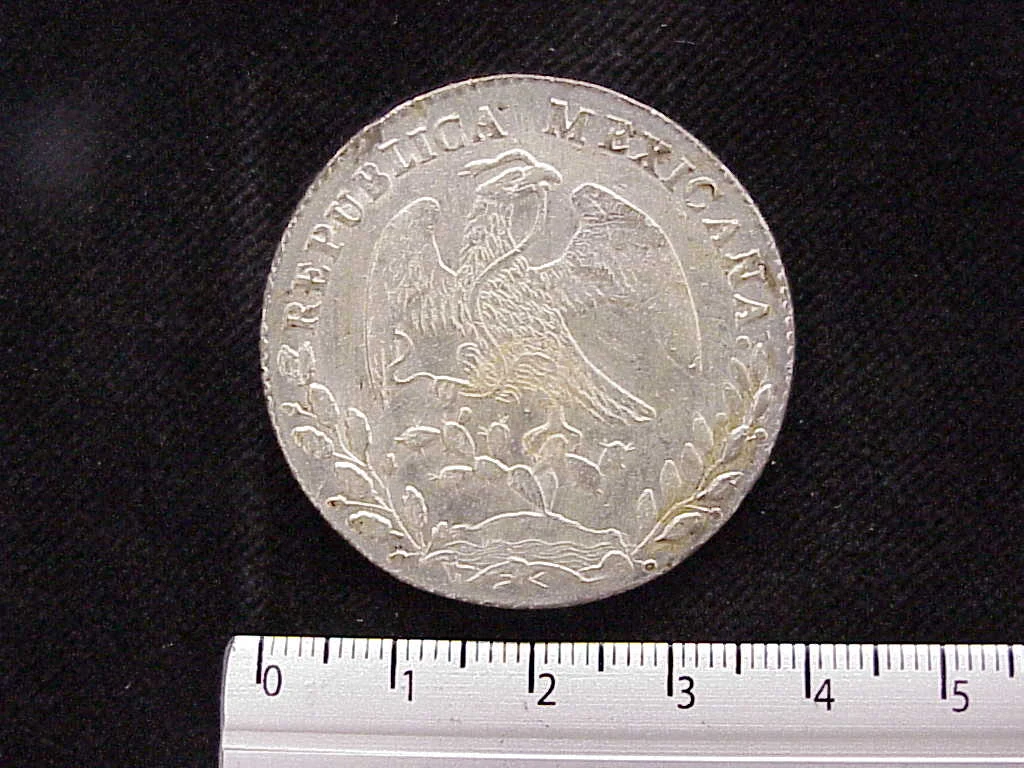 8 Plata 1882 . Inventario Banxico 9658 (anverso)