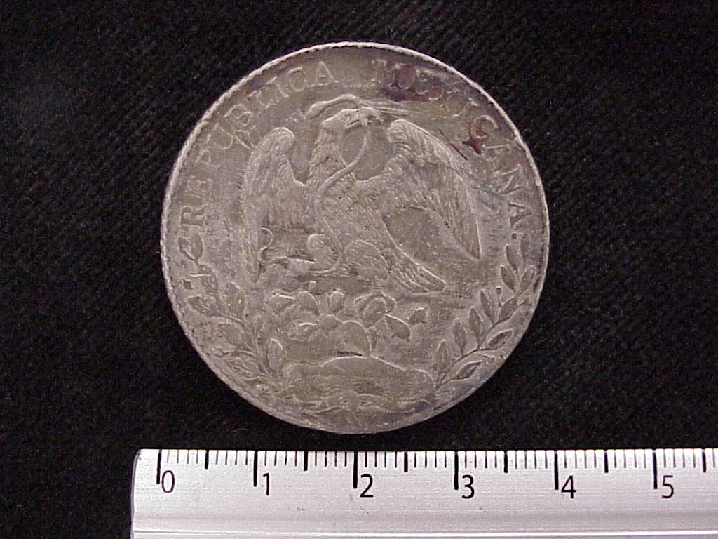8 Plata 1890 . Inventario Banxico 9691 (anverso)