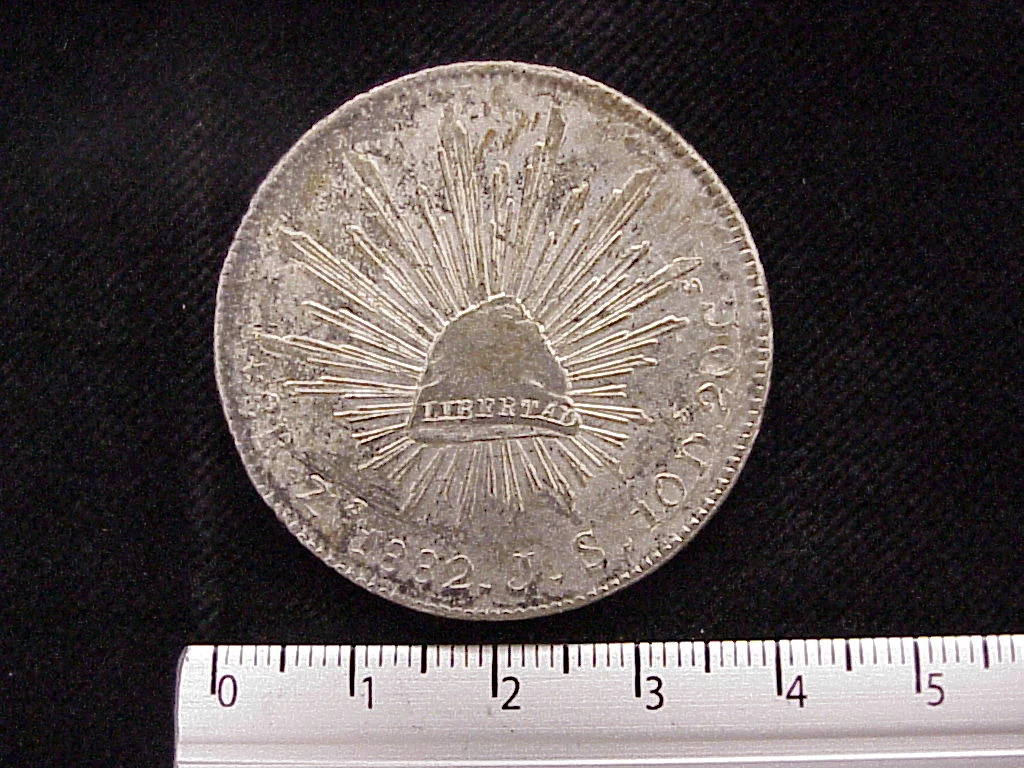 8 Plata 1882 . Inventario Banxico 10331 (reverso)