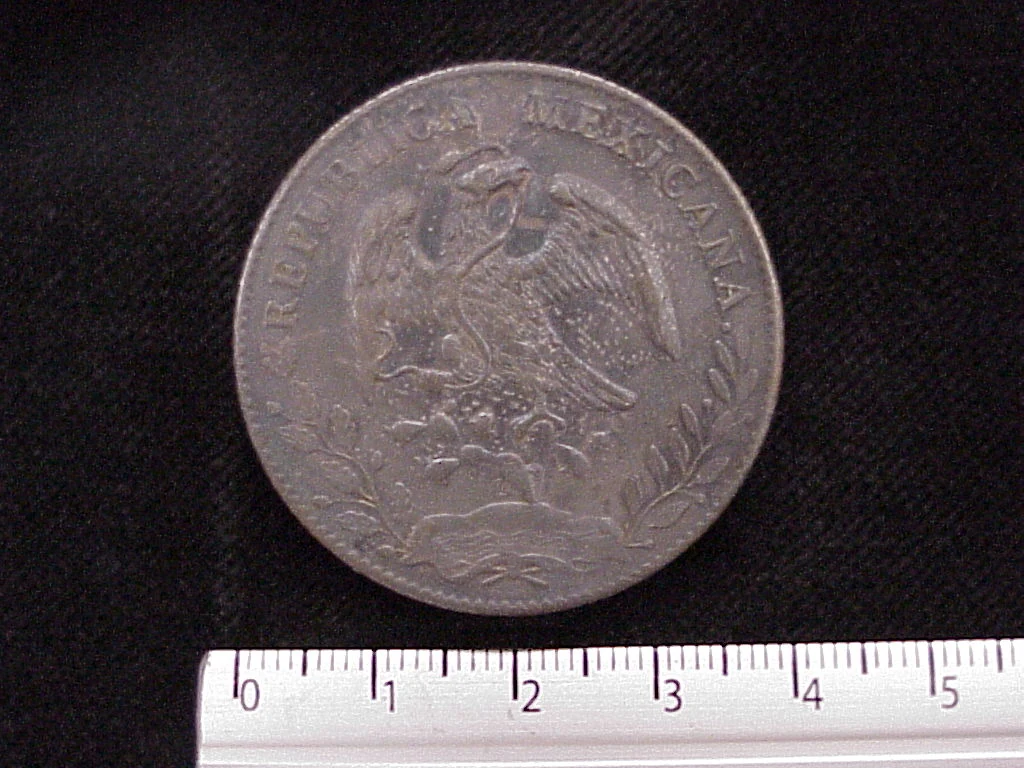 8 Plata 1897 . Inventario Banxico 10390 (anverso)