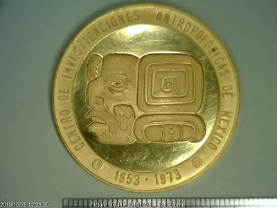 Medalla 20 Aniversario Centro de Investigaciones Antropológicas (1973)