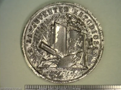 Medalla A la juventud estudiosa