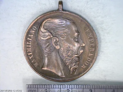 Medalla Al mérito militar. Maximiliano