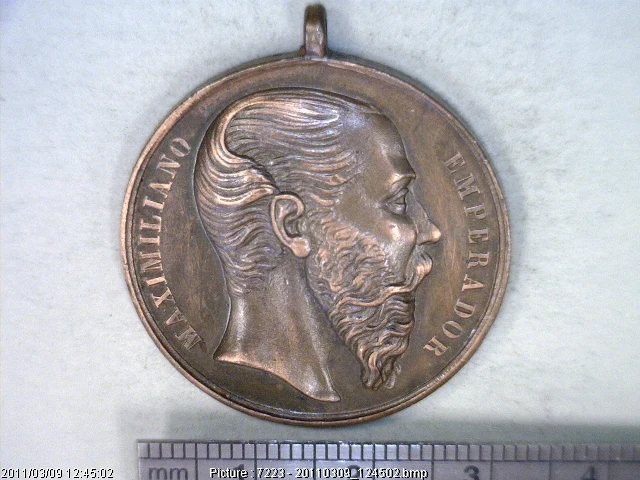 Medalla Al mérito militar. Maximiliano (anverso)