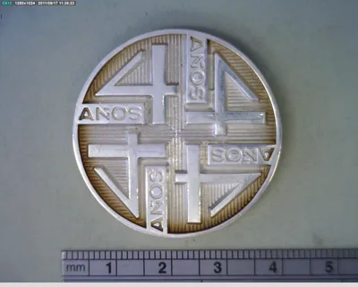 Medalla Banorte 4 Años. Exhibidor de Acrílico (1989)