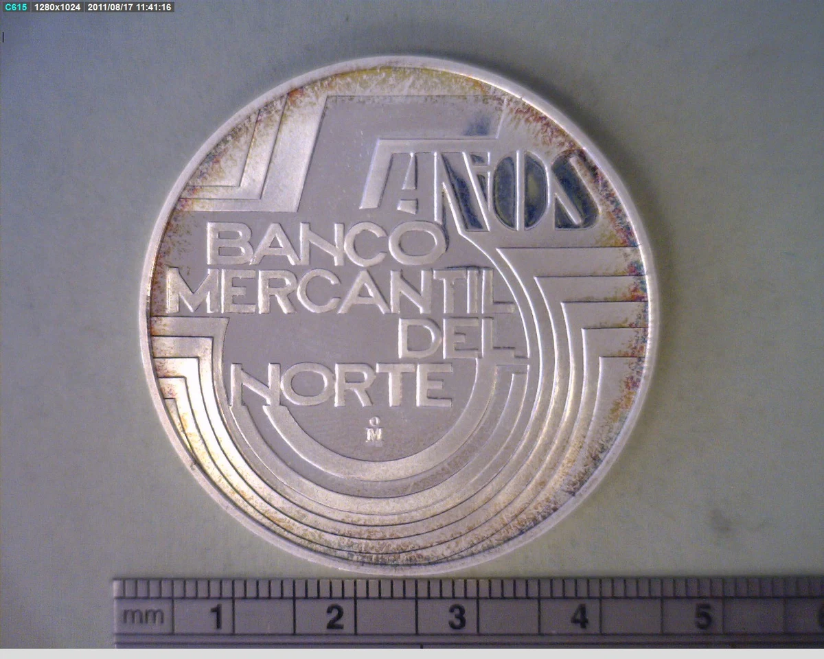 Medalla Banorte. 5 Años. En Exhibidor de Acrílico (1990) (anverso)