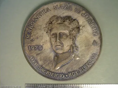 Medalla Benito Juárez - Margarita Maza (1975)