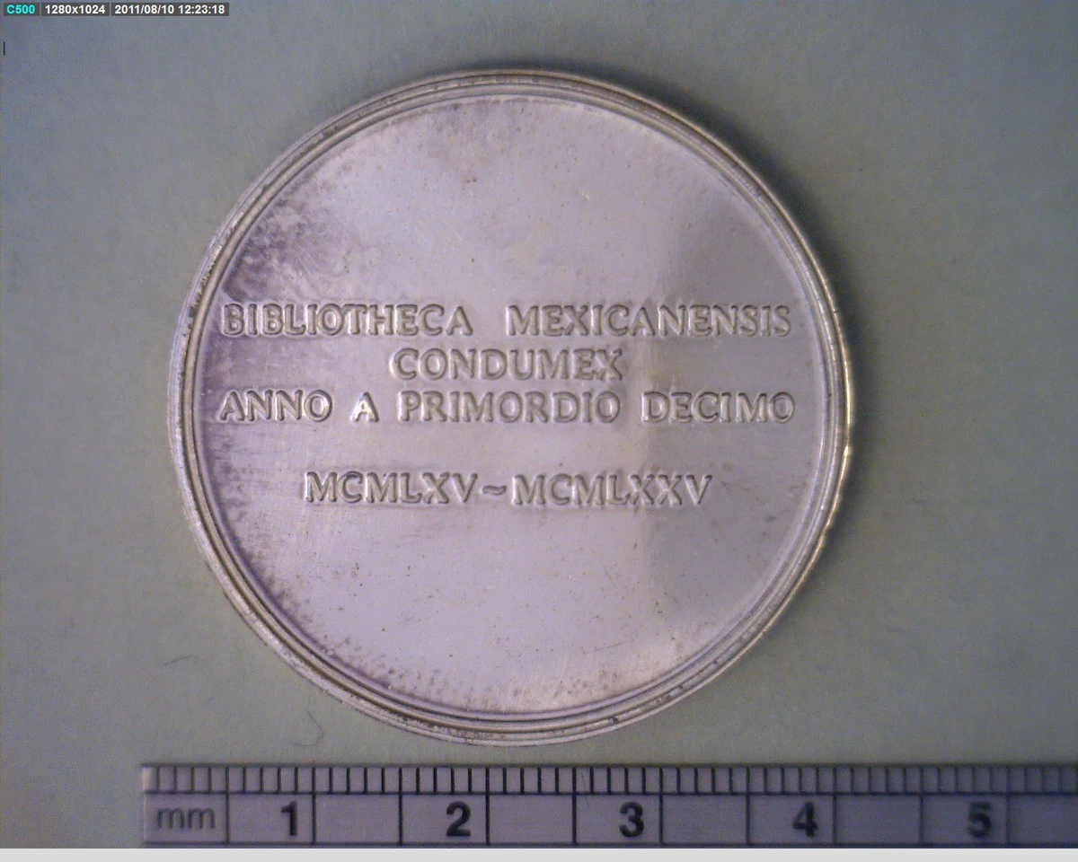 Medalla Biblioteca Condumex. 10 Aniversario (1975) (anverso)