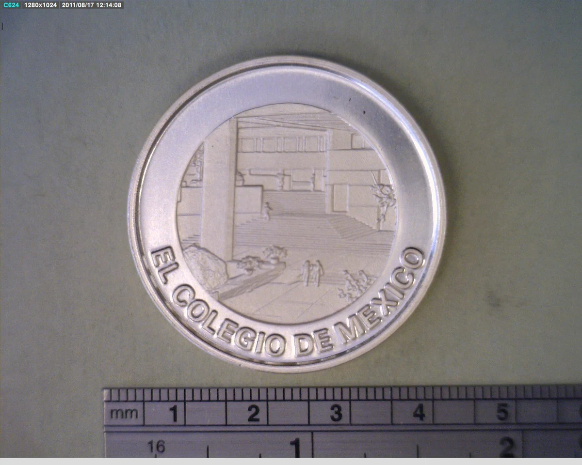 Medalla El Colegio de México. 50 Aniversario (1990) (anverso)